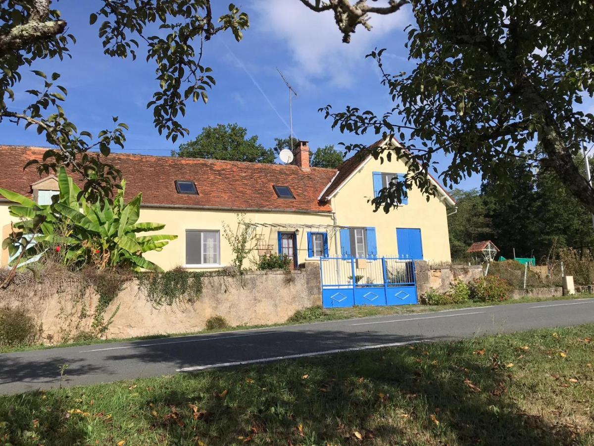 Bed and Breakfast Les Tibles Nanthiat Exterior foto