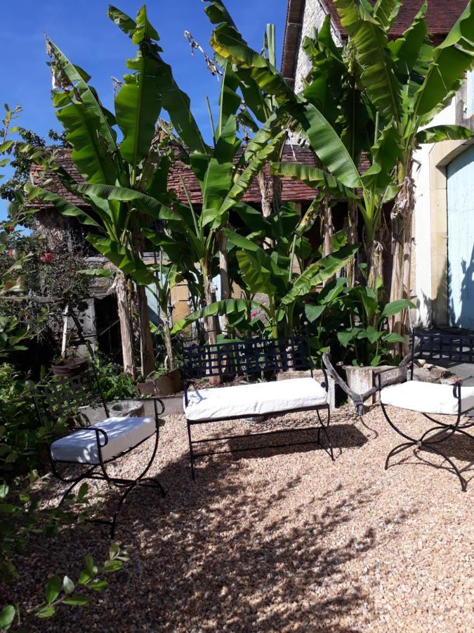 Bed and Breakfast Les Tibles Nanthiat Exterior foto